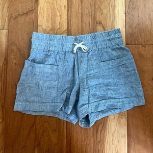 Athleta linen retreat shorts. Denim colour sz 4